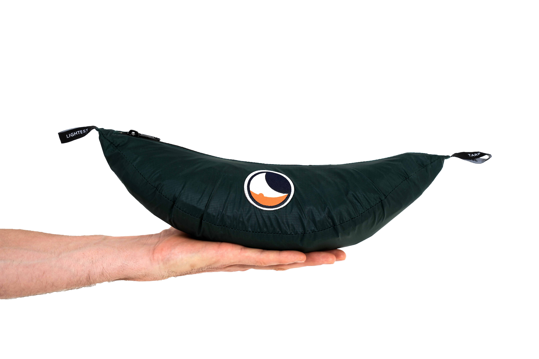 Verpacktes Lightest Tarp von Ticket to the Moon – ultraleicht und kompakt, perfekt für Minimalisten.