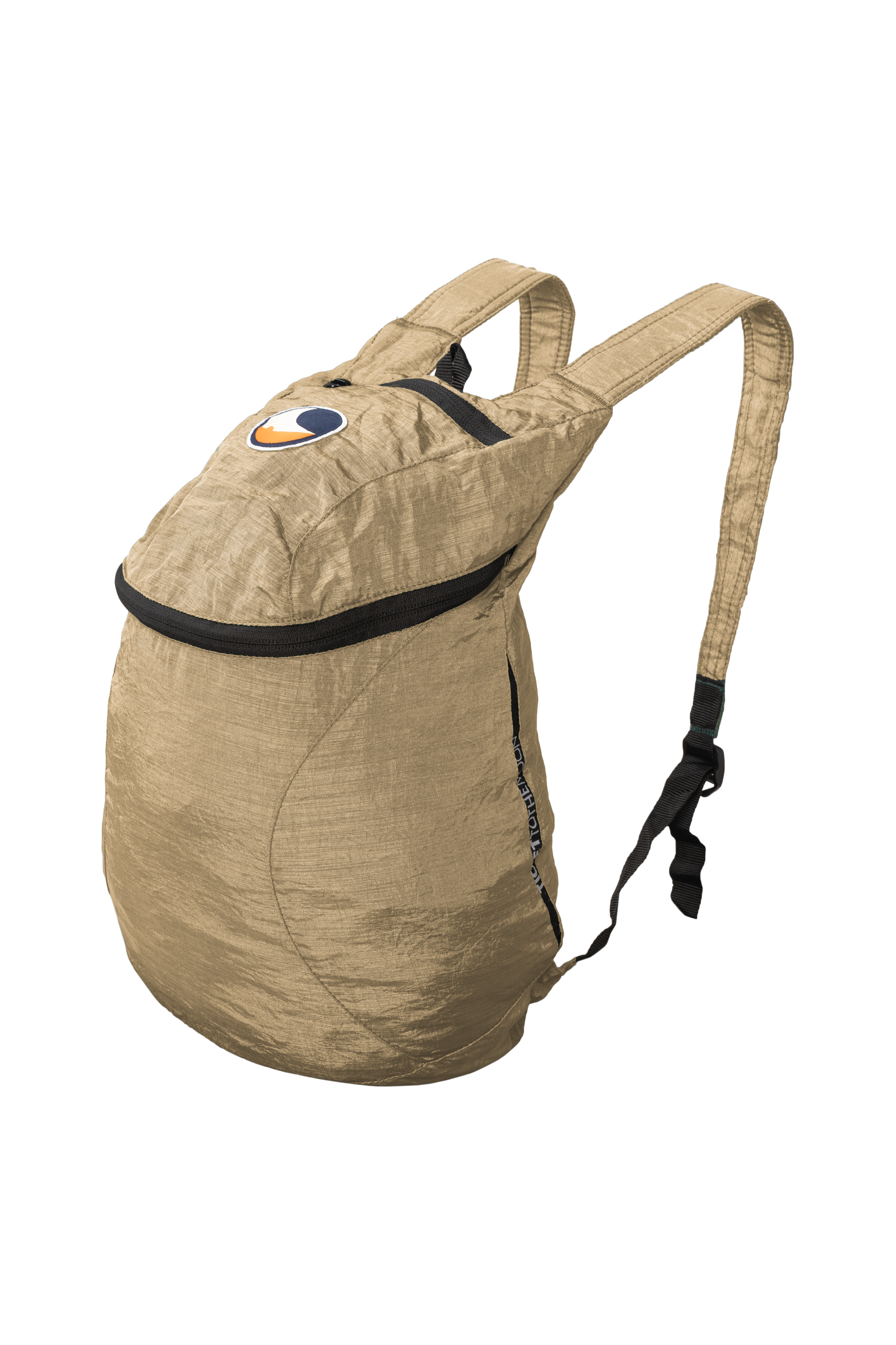 Freigestellter Mini Backpack von Ticket to the Moon in beiger Ausführung mit schwarzem Reißverschluss und Logo auf der Front – leichter Tagesrucksack für unterwegs.
