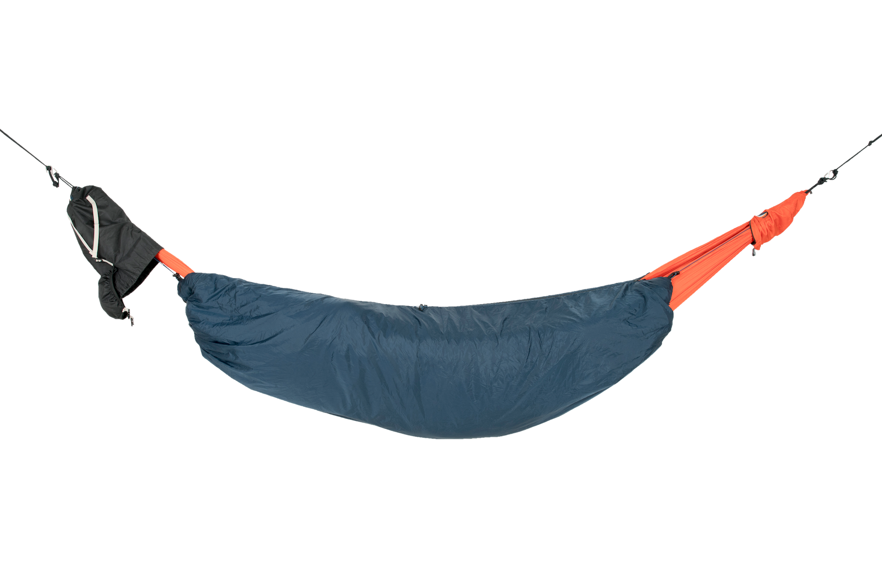 MOONQUILT Unterseite – isolierende Hängemattenhülle für kalte Nächte, Studioaufnahme mit klarer Sicht auf Passform und Design.