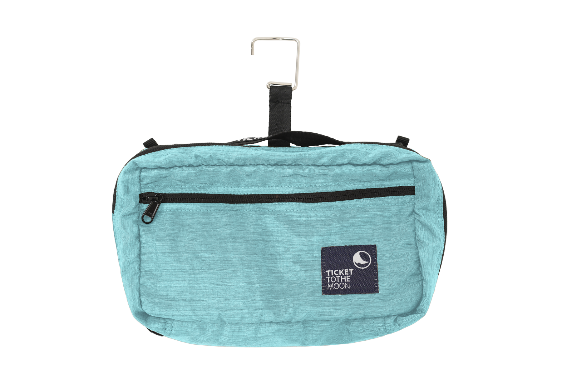 Geschlossene Washbag von Ticket to the Moon in Türkis mit Haken zum Aufhängen, Reißverschlussfach vorne und Logo – kompakte und stilvolle Lösung für Reise-Accessoires.