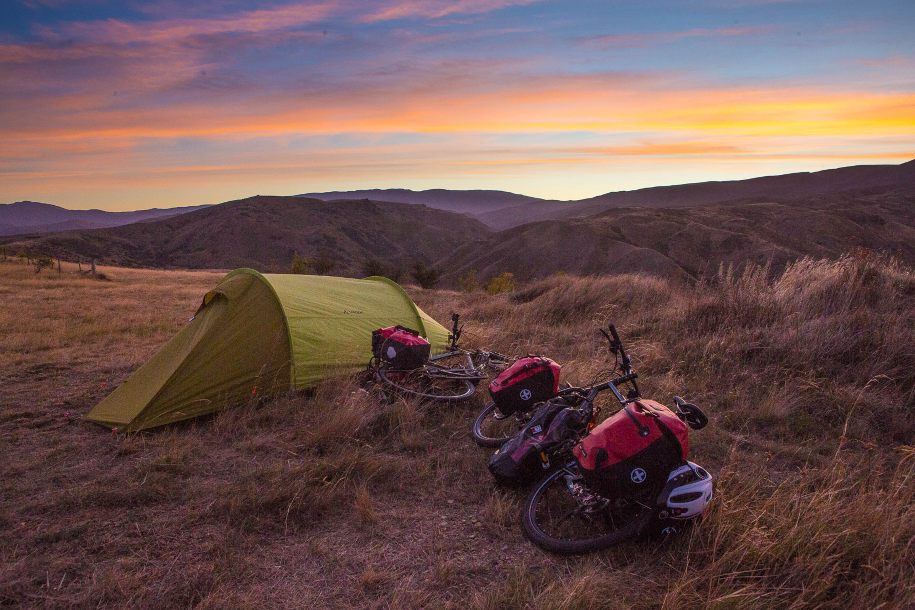CAMPING IN DER HÄNGEMATTE – UND WARUM ES SO COOL IST