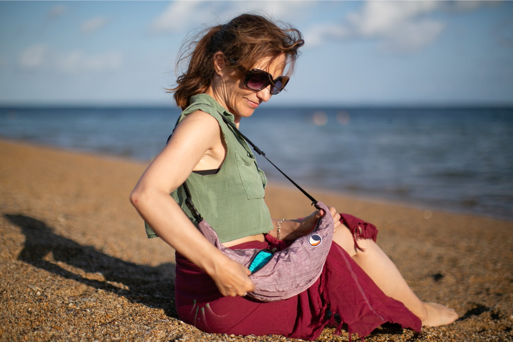 BOLSO SLING Premium: bolso de hombro ligero y elegante para uso diario y viajes.