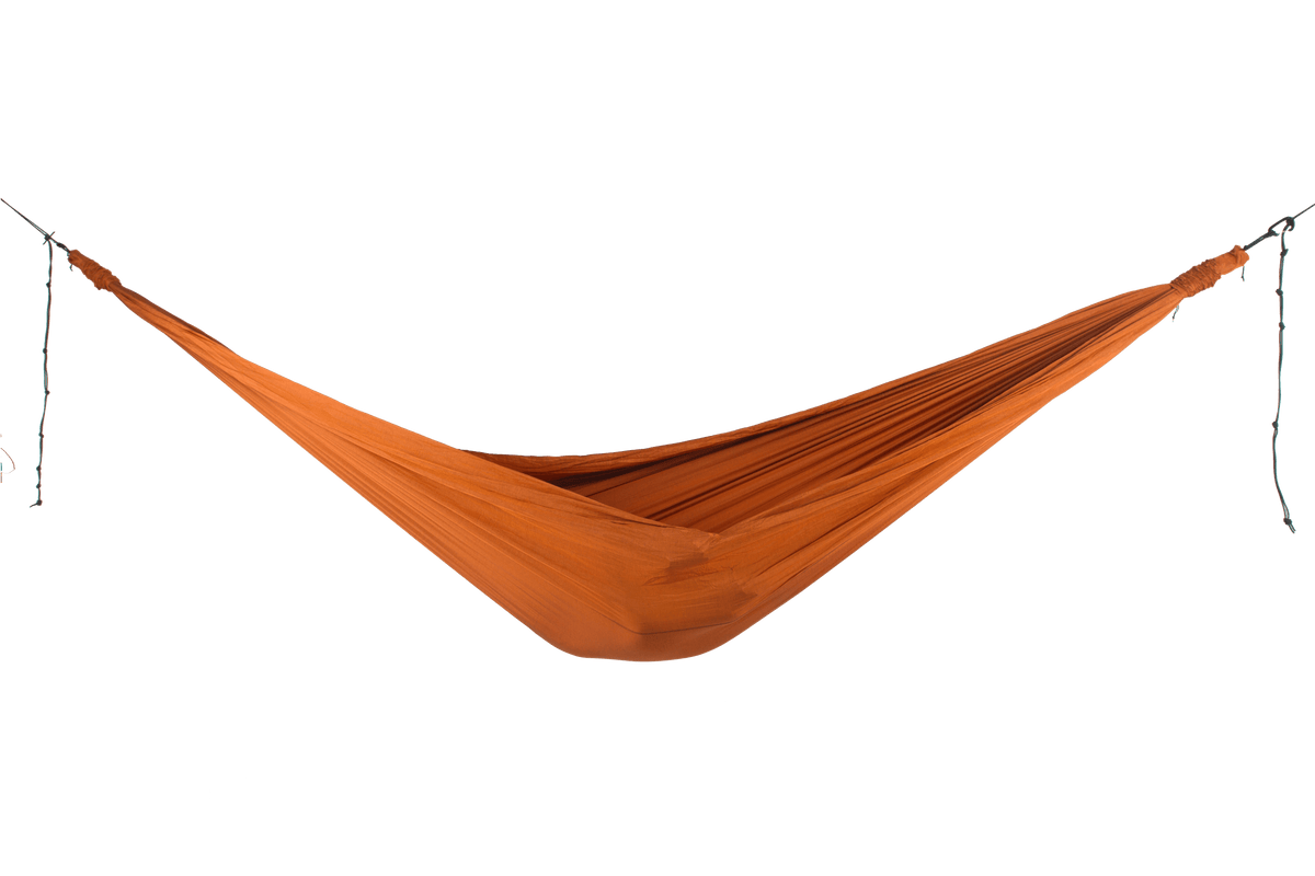 Home Hammock 520 in Terracotta Orange, leer aufgehängt, Seitenansicht