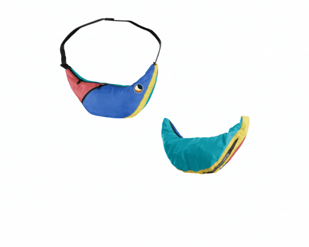 Freigestellte SLING BAG UNIQUE als Platzhalterbild für ein animiertes GIF, das verschiedene Farbkombinationen der individuell gestaltbaren Tasche zeigt.