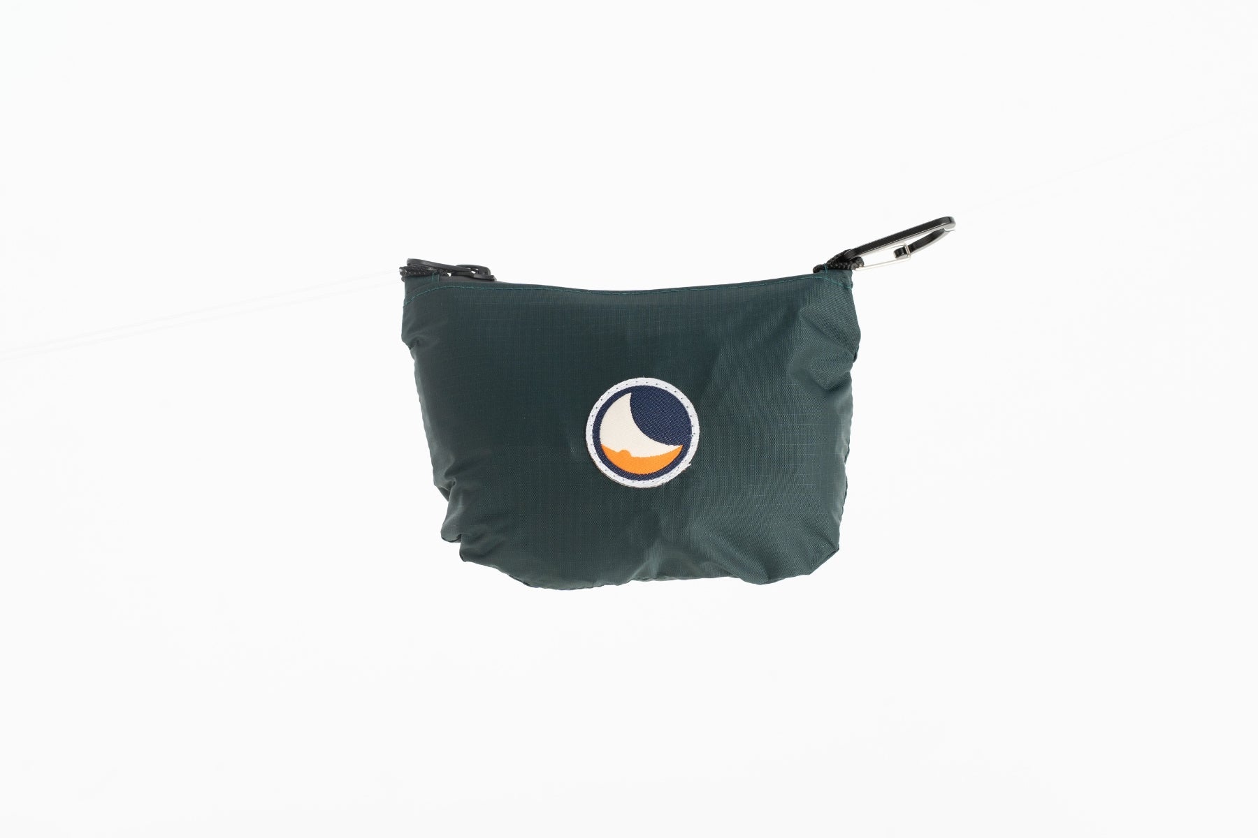 ZIPPER BAG 10L - Shoulder bag with zipper made of water-repellent material